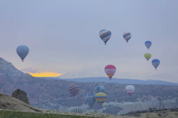 Atrakcję Turystyczną Kapadocji Lot Balonem Cappadocia Jest Znana Całym Świecie — Zdjęcie stockowe
