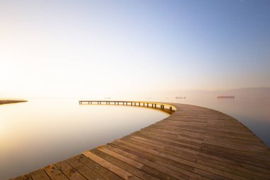 Sekapark, İzmit, Kocaeli. Deniz kıyısındaki güzel doğal park. Türkiye 'de gün batımı deniz manzarası.