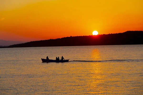 Red Pesca Del Pescador Silueta Playa Del Atardecer Tiro Steadicam — Foto de Stock