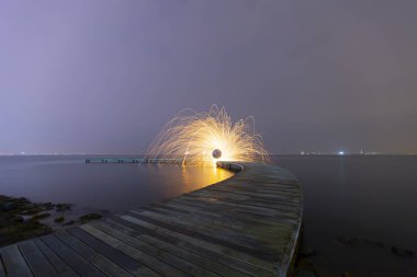 Sekapark, İzmit, Kocaeli. Deniz kıyısındaki güzel doğal park. Türkiye 'de gün batımı deniz manzarası.