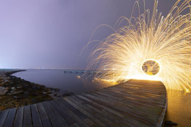 Sekapark, İzmit, Kocaeli. Deniz kıyısındaki güzel doğal park. Türkiye 'de gün batımı deniz manzarası.