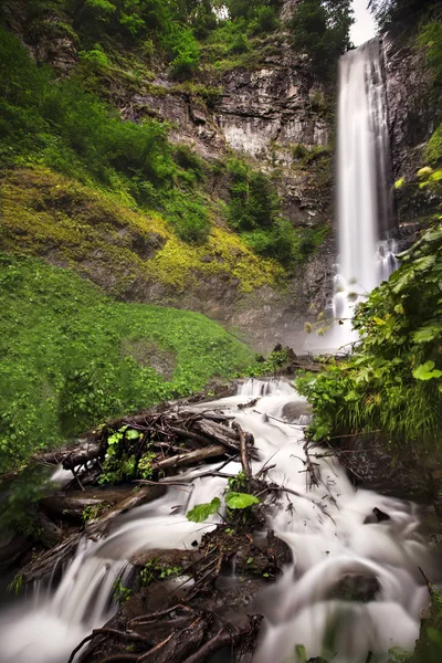 Maral Şelalesi Artvin Türkiye