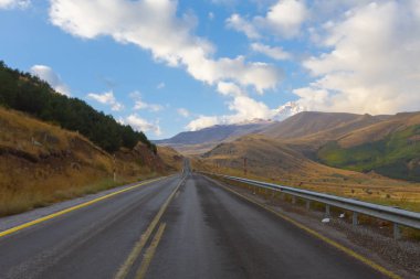güzel manzara ve sultanmarshes (kuş cenneti) yanındaki erciyes Dağı, kayseri