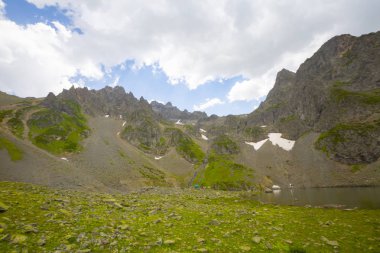 Avusor Gölü ve Avusor Yaylası.