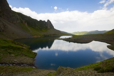 Avusor Gölü ve Avusor Yaylası.