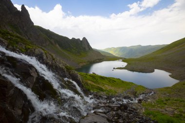 Avusor Gölü ve Avusor Yaylası.
