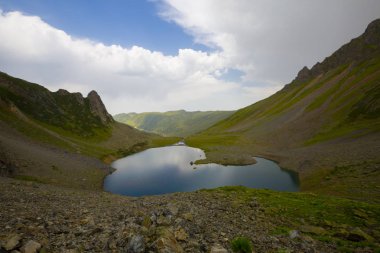 Avusor Gölü ve Avusor Yaylası.