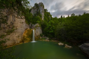Kure Dağları Milli Parkı'ndaki Ilıca Şelalesi. Kastamonu, Türkiye