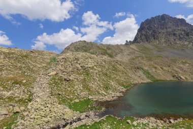 Rize'de Vercenik Dağları ve Kapili gölleri