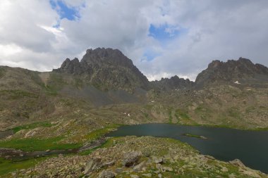 Rize'de Vercenik Dağları ve Kapili gölleri