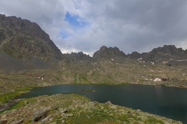 Rize'de Vercenik Dağları ve Kapili gölleri