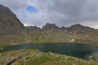 Rize'de Vercenik Dağları ve Kapili gölleri