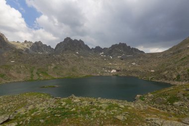 Rize'de Vercenik Dağları ve Kapili gölleri