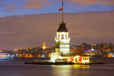 Maidens Tower Gece Pozlama