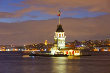 Maidens Tower Gece Pozlama