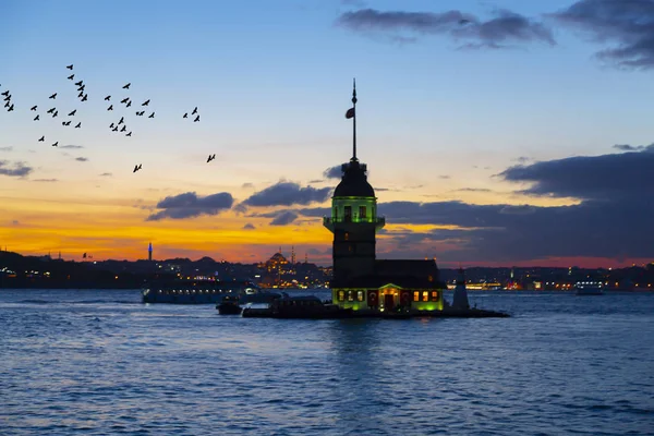 Maidens Tower Gece Pozlama