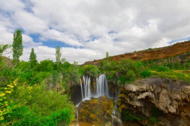 Türkiye'de konya yakınlarında yerkopru şelale muhteşem görünümü