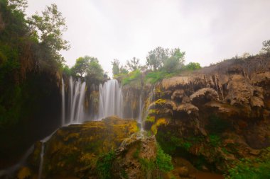 Türkiye'de konya yakınlarında yerkopru şelale muhteşem görünümü