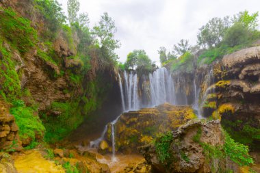 Türkiye'de konya yakınlarında yerkopru şelale muhteşem görünümü