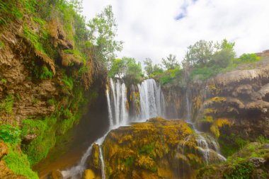 Türkiye'de konya yakınlarında yerkopru şelale muhteşem görünümü
