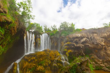 Türkiye'de konya yakınlarında yerkopru şelale muhteşem görünümü