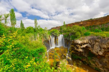 Türkiye'de konya yakınlarında yerkopru şelale muhteşem görünümü