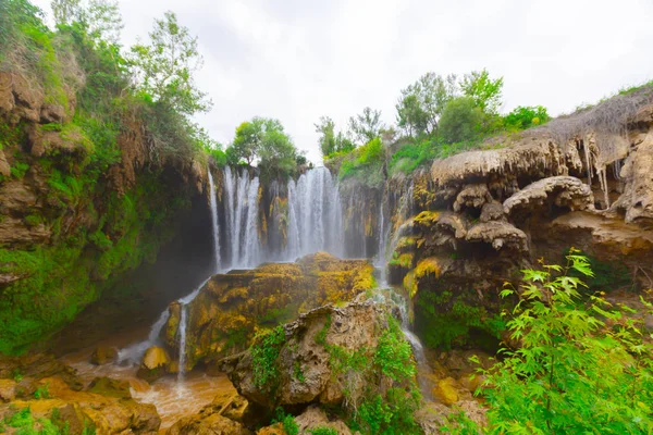 Atemberaubende Aussicht Auf Den Yerkopru Wasserfall Der Nähe Von Konya — Stockfoto