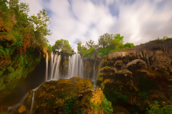 Atemberaubende Aussicht Auf Den Yerkopru Wasserfall Der Nähe Von Konya — Stockfoto