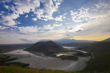 Volkanik göl. konya'da volkanik meke gölünde gün batımı.