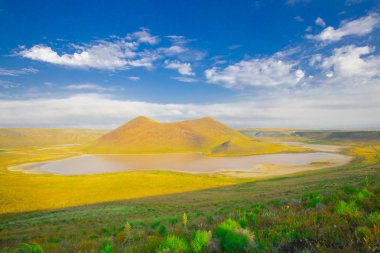 Volkanik göl. konya'da volkanik meke gölünde gün batımı.