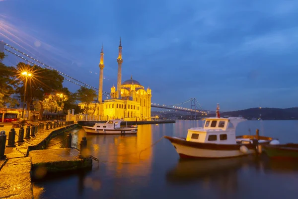 Nova Mesquita Yeni Cami Istambul Turquia — Fotografia de Stock