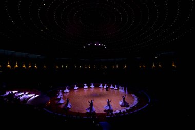 geleneksel tören sırasında SEMAZEN derwishes