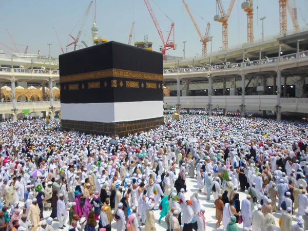 Mekka Arabia Saudyjska Stycznia Muzułmańskich Pielgrzymów Całego Świata Obracające Się — Zdjęcie stockowe