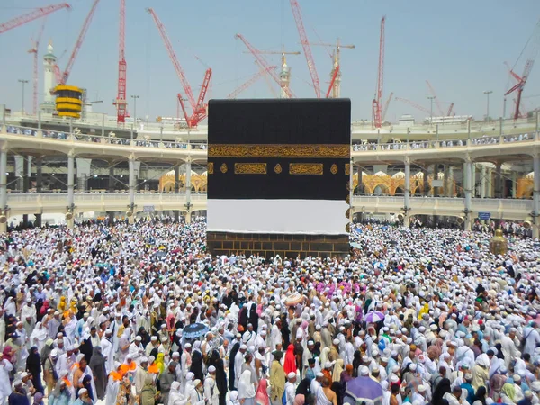 Mekka Saudiarabien Januari Muslimska Pilgrimer Från Hela Världen Kretsar Kring — Stockfoto