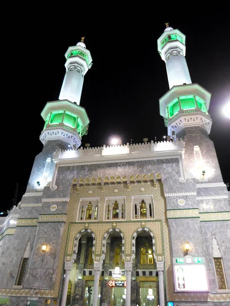 沙特阿拉伯麦加 2018年5月2日 圣卡巴是伊斯兰教的中心 位于麦加的马斯吉德圣地 在Umra或朝圣期间 人群总是在卡巴周围散步 使塔瓦夫 — 图库照片