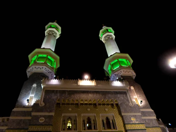沙特阿拉伯麦加 2018年5月2日 圣卡巴是伊斯兰教的中心 位于麦加的马斯吉德圣地 在Umra或朝圣期间 人群总是在卡巴周围散步 使塔瓦夫 — 图库照片