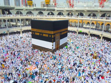 Mekke, Suadi Arabistan : Mekke'nin en kutsal mescidi mescidi mescidi çevresinde hac ve umre hacılarının faaliyetleri (08/2018).