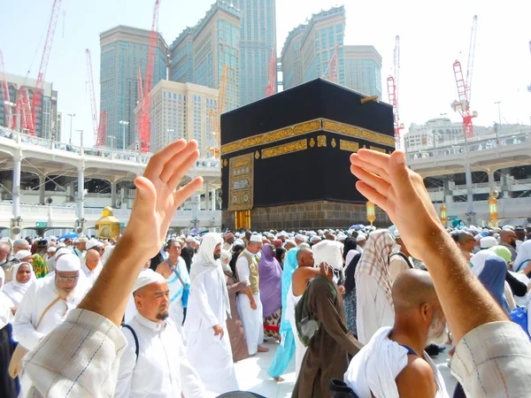 Mekka Saudiarabien 2018 Bön Händer Hajj Pilgrim Framför Kaaba Masjidil — Stockfoto