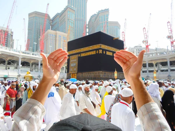 Mekka Saudiarabien 2018 Bön Händer Hajj Pilgrim Framför Kaaba Masjidil — Stockfoto