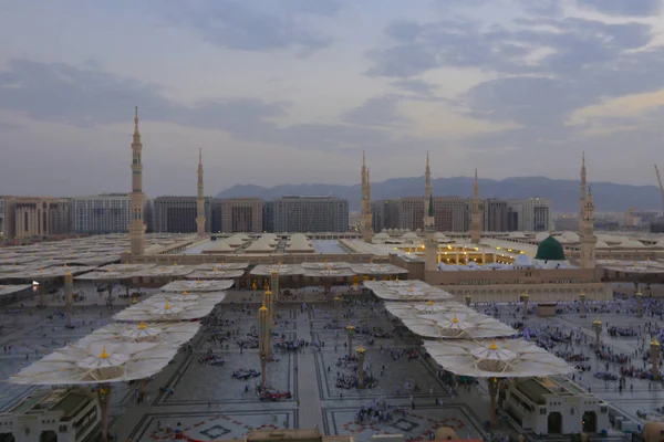 Мечеть Пророка Саудовской Аравии Медина Одна Крупнейших Мечетей Мире После — стоковое фото