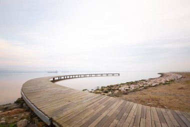 Sekapark, İzmit, Kocaeli. Deniz kıyısındaki güzel doğal park. Türkiye 'de gün batımı deniz manzarası.