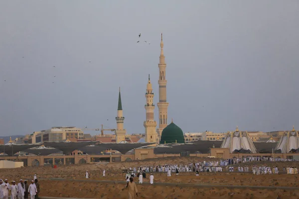 Medine, Suudi Arabistan - Temmuz 2019 : El-Bab'ın mezarı, 8 Temmuz 2019'da Medine, Suudi Arabistan. Mescid-i Nebevi'nin güneydoğusunda yer alan El-Beki (Peygamber Camii)).