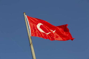 Türk bayrağı ve Manzara 