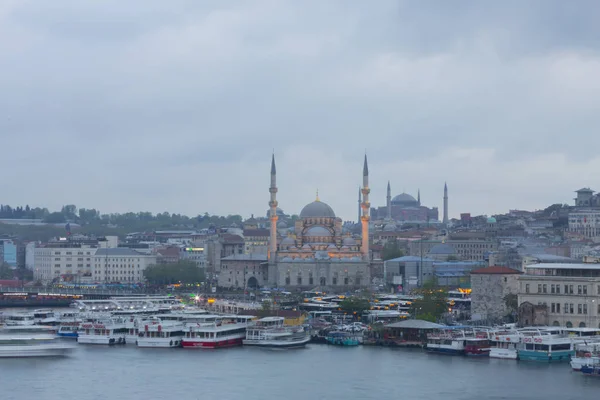 İstanbul Türkiye 'nin başkenti, doğu turizm kenti.