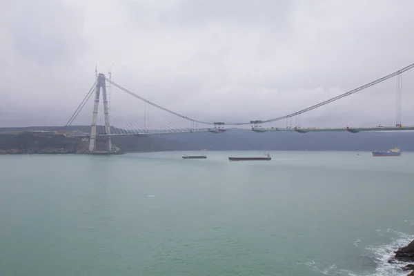 イスタンブール ヤヴズ スルタン セリム吊り橋建設 — ストック写真