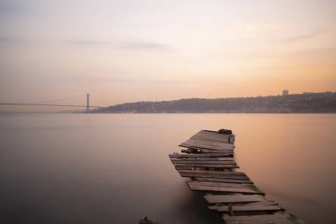 Gün Batımında Boğaziçi Köprüsü; Kuleli, İstanbul,Türkiye.