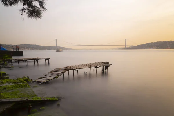 Gün Batımında Boğaziçi Köprüsü Kuleli Stanbul Türkiye — Stok fotoğraf