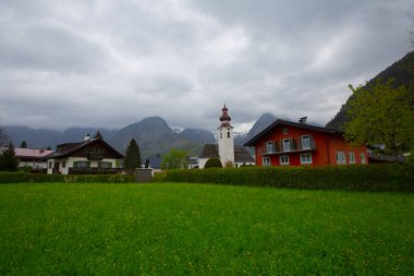 Burg Heinfels kalesi ./ Asutria 