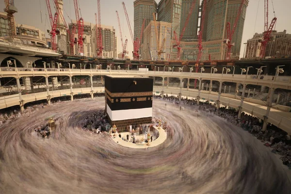 Muslimska Pilgrimer Från Hela Världen Turnera Runt Kaaba Natten Hajj — Stockfoto