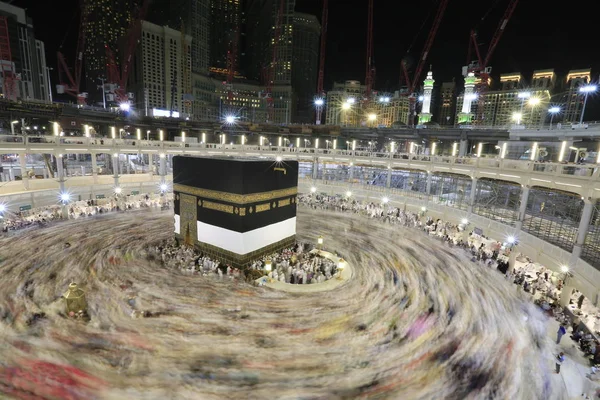 Muslimska Pilgrimer Från Hela Världen Turnera Runt Kaaba Natten Hajj — Stockfoto